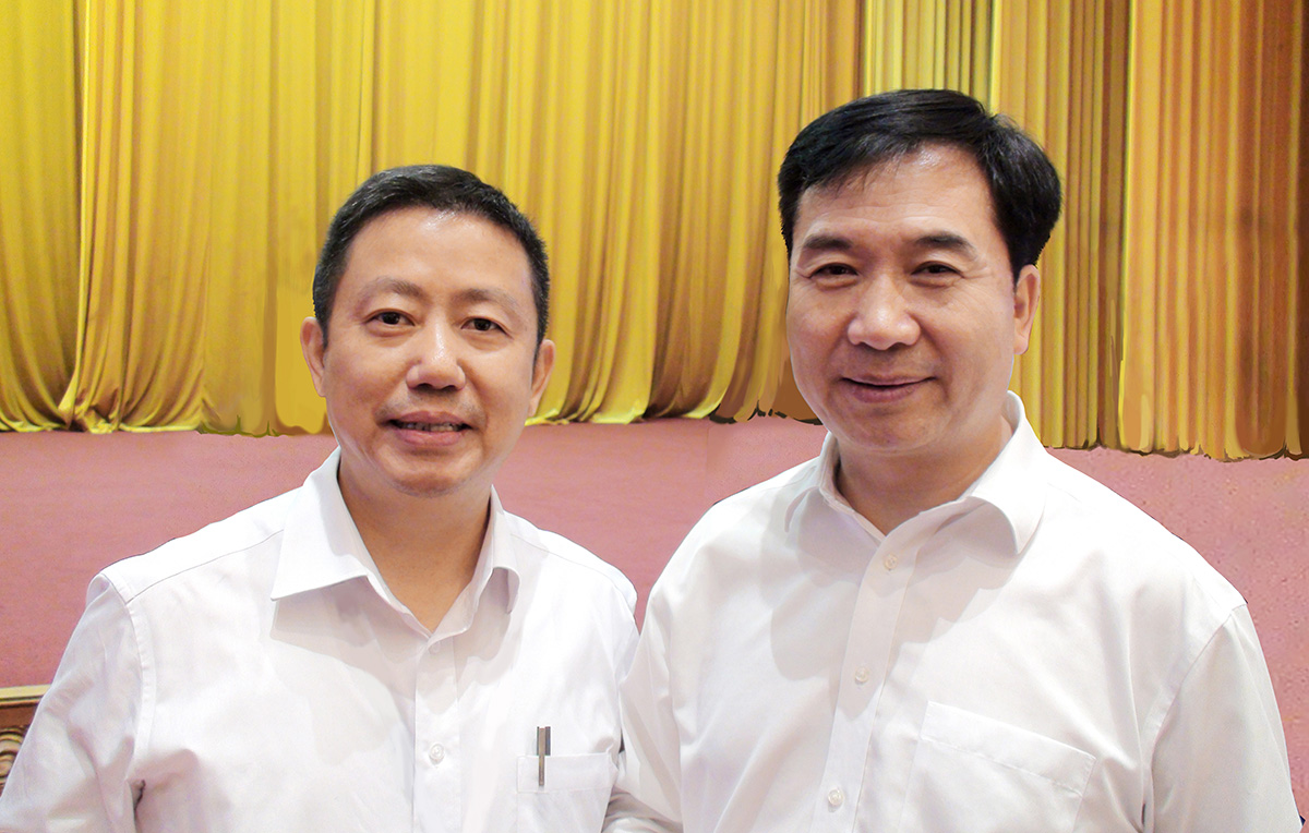 中央政治局常委、中央紀(jì)律檢查委員會(huì)書(shū)記李希與周海江合影